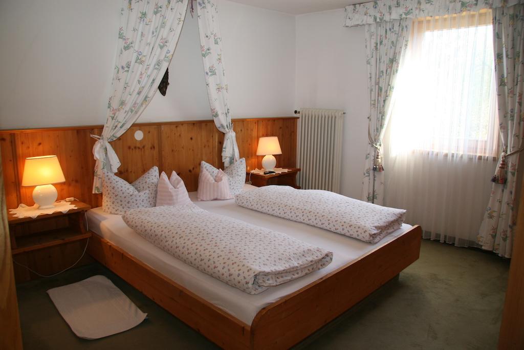 Gasthof Pension Lanzenhof Going am Wilden Kaiser Szoba fotó