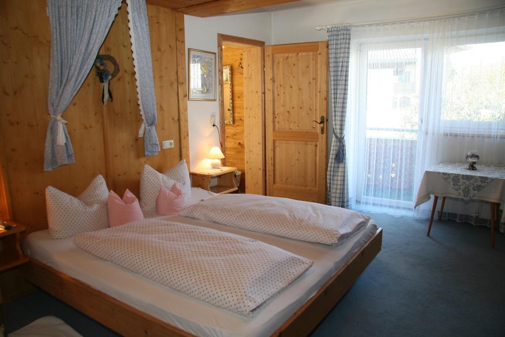 Gasthof Pension Lanzenhof Going am Wilden Kaiser Szoba fotó